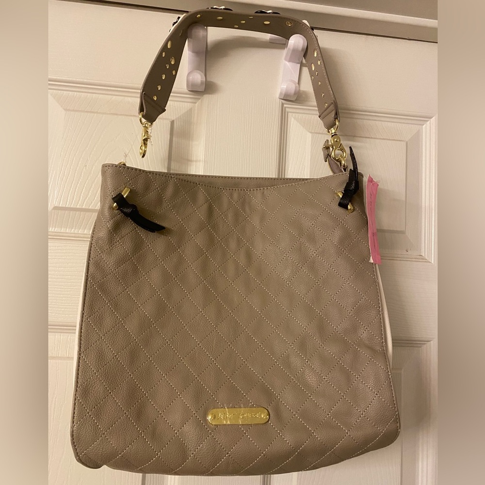 NWT Betsey Johnson Quilted Should Bag with Flowers Detail on Strap
